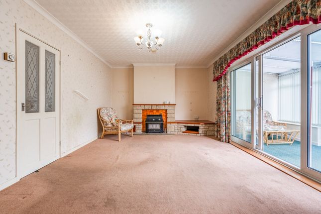 24, Kilbury Drive, Worcester photo 4