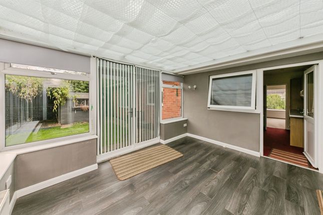 5, Summerfield Drive, Uttoxeter photo 4