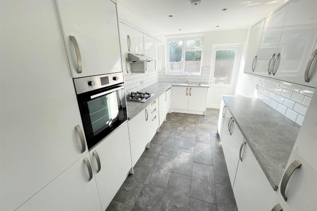 Kitchen1.Jpg