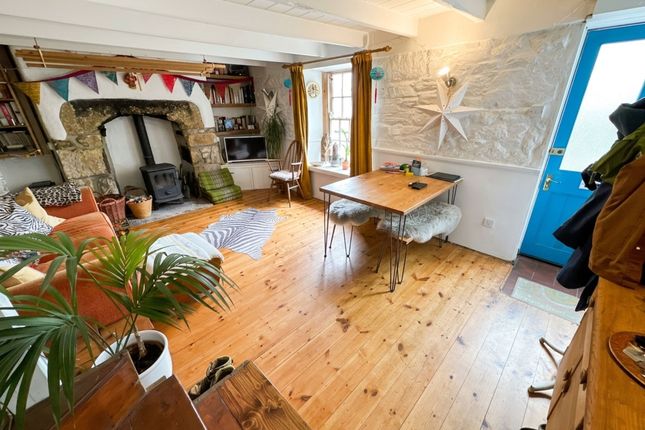 16 Mutton Row, Penryn photo 3