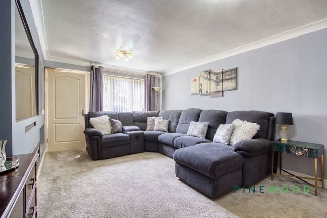 34 Ridgeway, Chesterfield photo 3