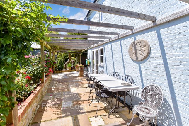 Little Ox Road Farm, North Elham, Canterbury photo 3