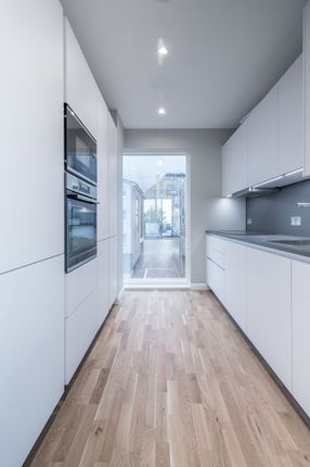 Dray Court Trout Road, West Drayton photo 3