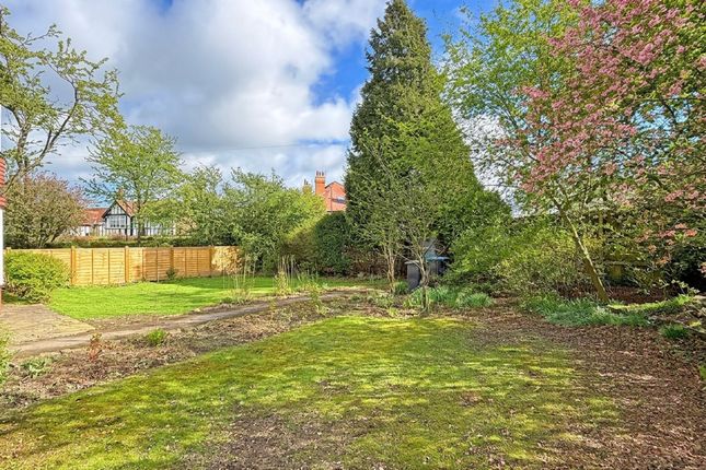 1 Woodlands Drive, Harrogate photo 2