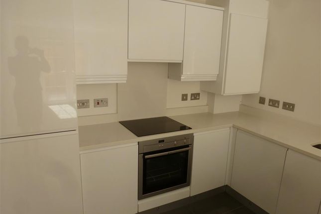 Craufurd Rise, MAIDENHEAD photo 3