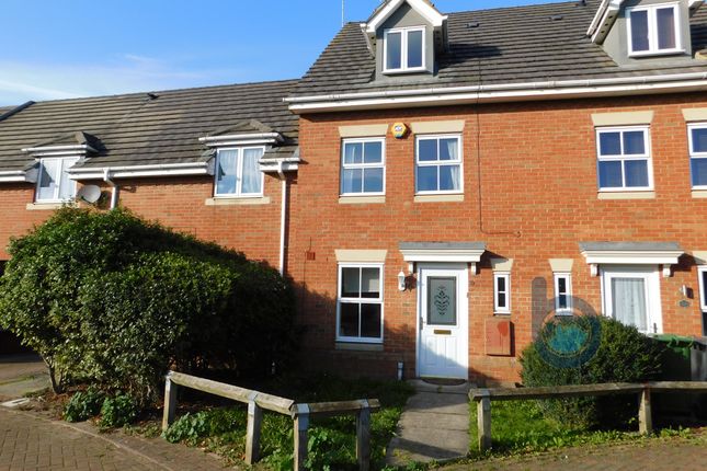 Thumbnail Town house to rent in Oswald Road, Peterborough