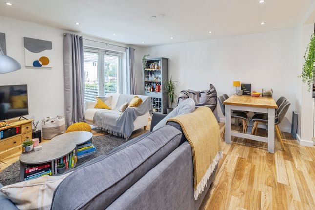 3, Addenbrookes Road, Newport Pagnell photo 2