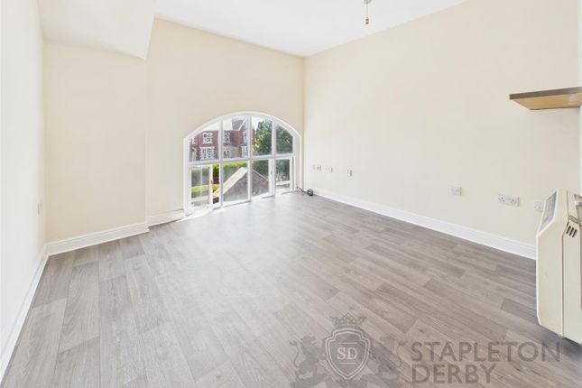 Flat 16 Cowley Court, Cowley Hill Lane, St. Helens photo 2