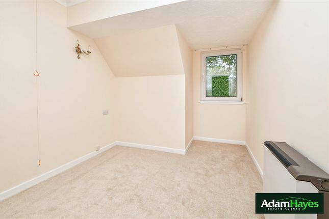 Flat for sale in Mayfield Avenue, North Finchley