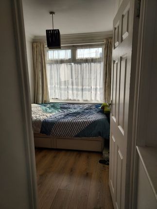 Birch Cres, Hornchurch, London photo 3