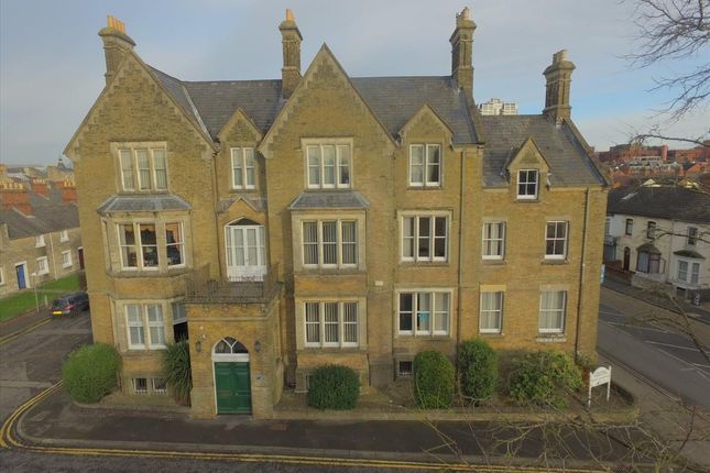 Office to let in Church Place, Park House, Swindon