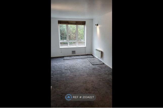 Thumbnail Flat to rent in High Rd, London