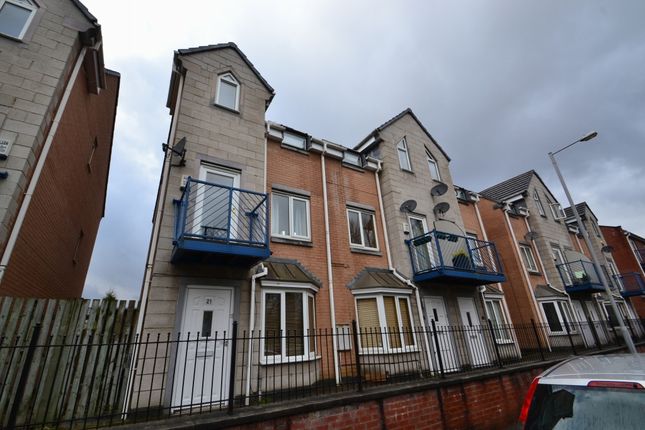 Thumbnail Town house to rent in Dearden Street, Hulme, Manchester