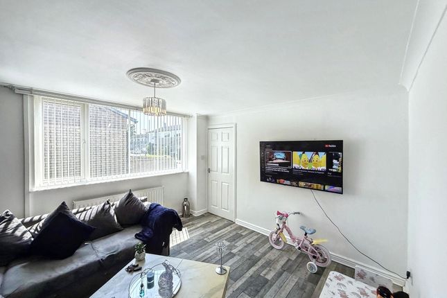4, Skerne Close, Peterlee photo 3