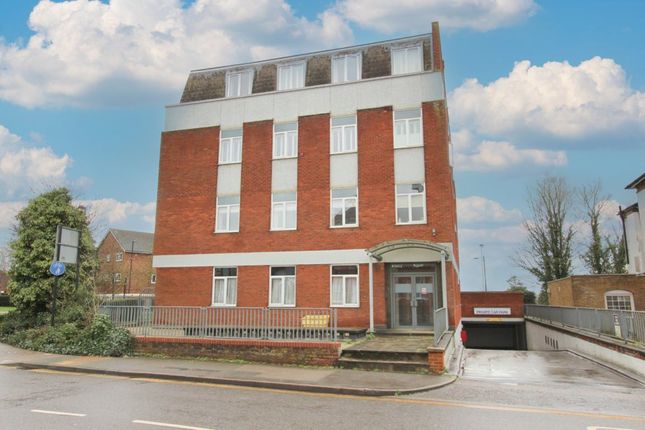 Thumbnail Flat to rent in Hockliffe Street, Leighton Buzzard