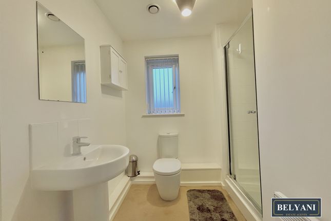 Flat to rent in Kempster Gardens, Salford, Manchester