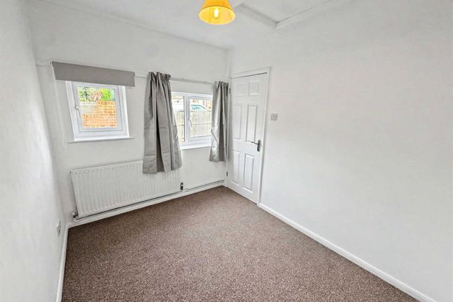1B Grayshott Terrace,, Crossways Road, Hindhead photo 5