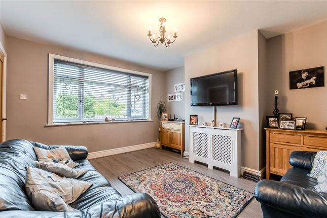 30, Grove Crescent South, Wetherby photo 3