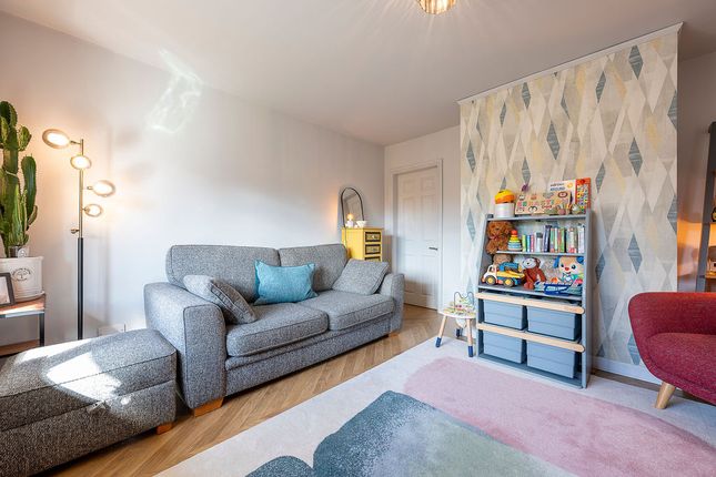 23, Royal Drive, Leigh photo 4