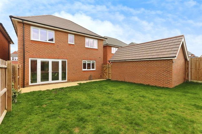 Detached house for sale in Rangemoor Crescent, Amington, Tamworth