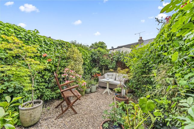 28, Wick Road, Teddington photo 3