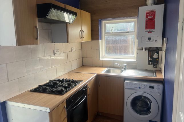 Flat to rent in Borthwick Road Including Some Bills, London