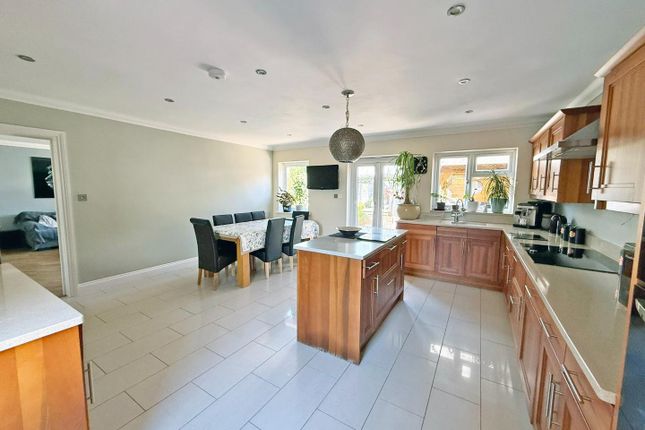 15, Kenilworth Road, Ashford photo 3