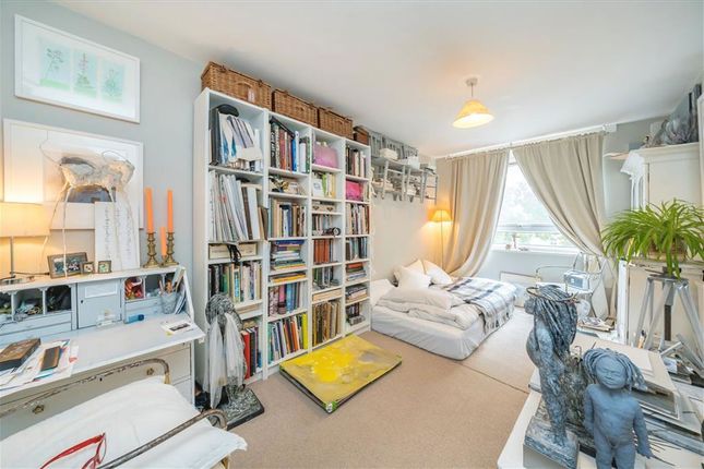 Boileau Road, London photo 2