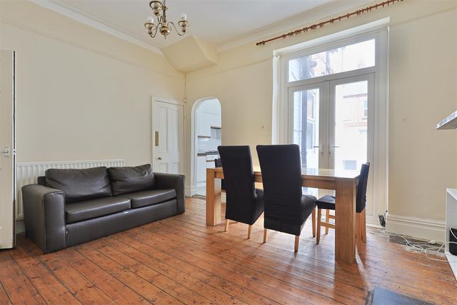 Sunbury Avenue, Newcastle Upon Tyne photo 4