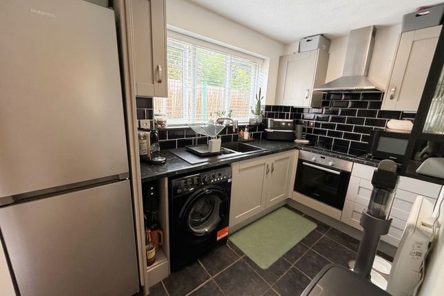 42 Park View Court Eaton Avenue, High Wycombe photo 4
