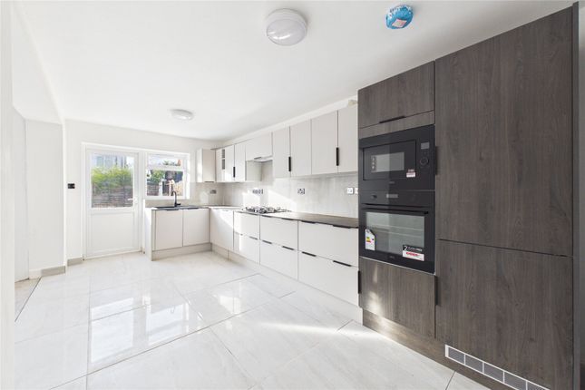 59, Field Way, Aldershot photo 3