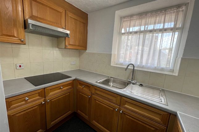 Flat 10, Consulate House,, Canute Road, Hampshire photo 4