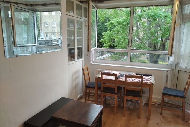 Pynfolds, Paradise St, London photo 3