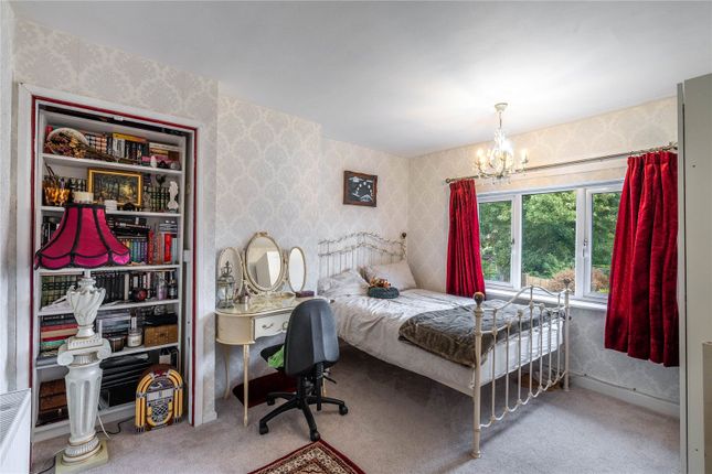 121, Oxbarn Avenue, Wolverhampton photo 3