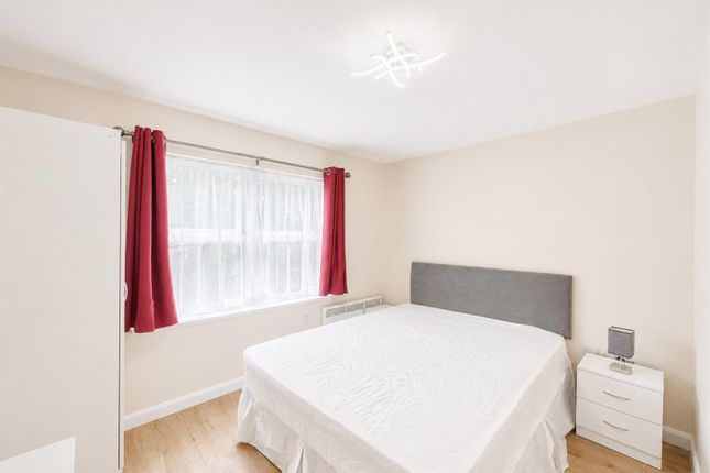 22, Nuffield Court, Old Park Mews photo 3