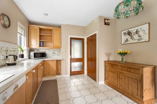 30, Ochlochy Park, Dunblane, Stirlingshire, FK15 photo 4