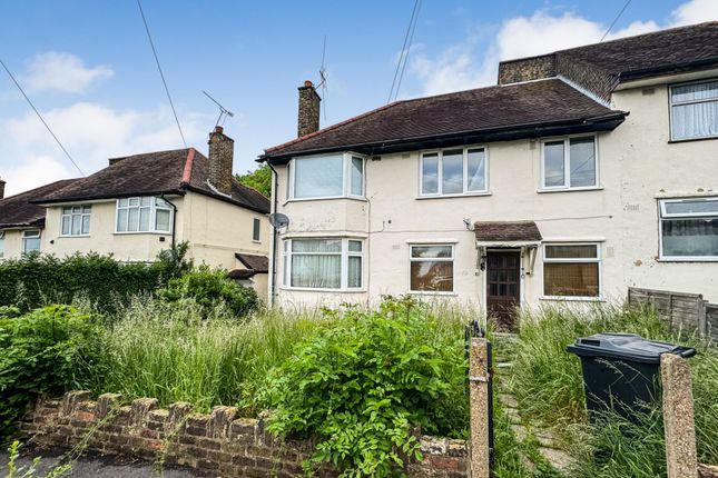 Thumbnail Maisonette for sale in Claybury Road, Woodford Green