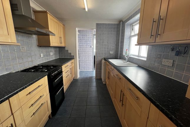 108, Ashford photo 4