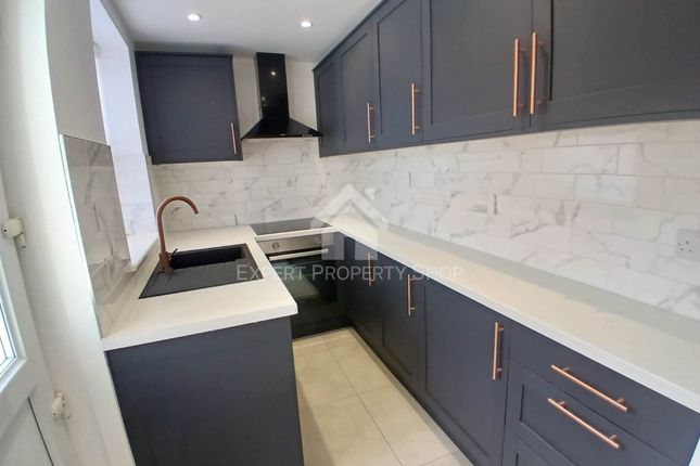 52, Victoria Road, Worksop photo 4