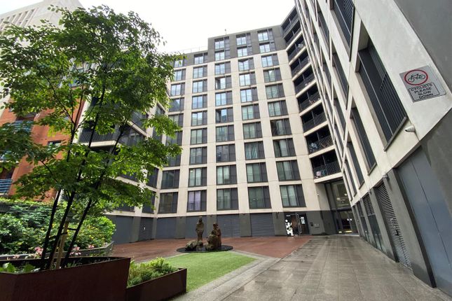 Apt 514, The Hub, Manchester photo 5