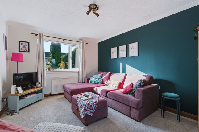 8 Marchmont Court, Falkirk photo 2