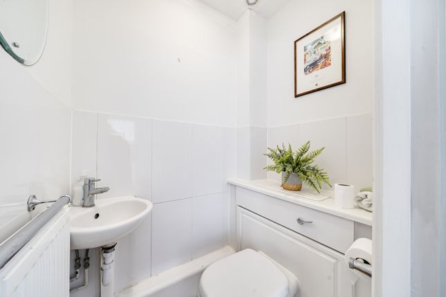 18 Morgan Gardens, Watford photo 4
