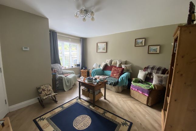 13, Clos Castell, Crickhowell photo 2