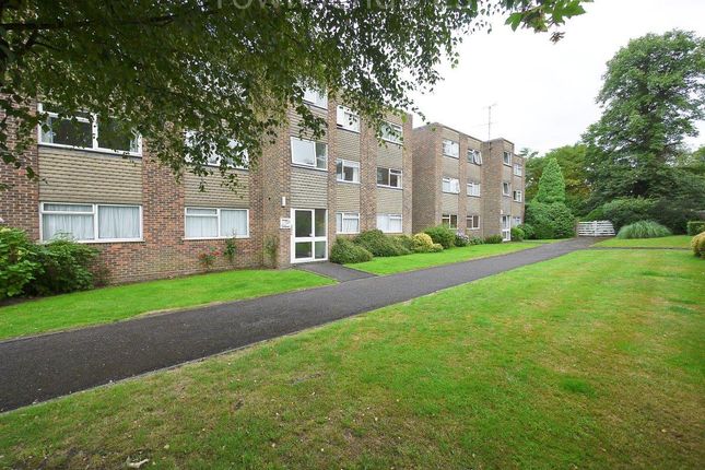 Flat for sale in Gateway Close, Northwood