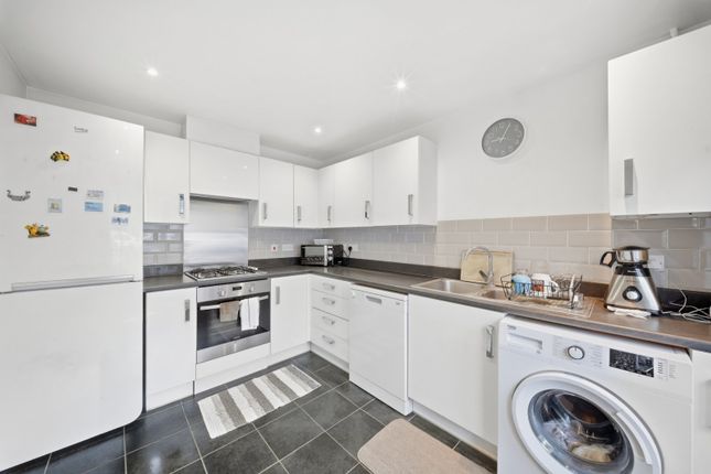 54, Horwood Drive, Nottinghamshire photo 4
