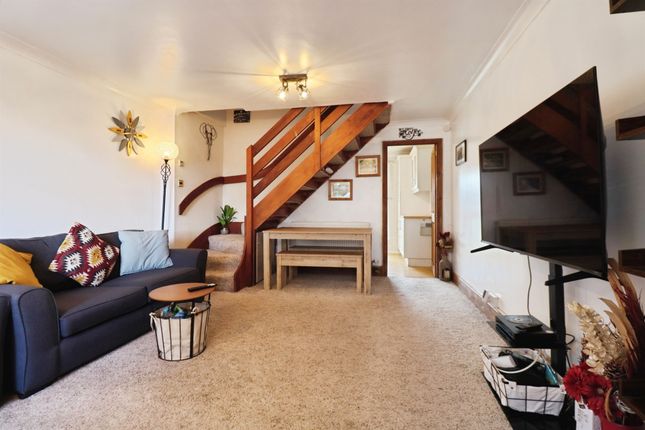 34, Brean Close, Penarth photo 3