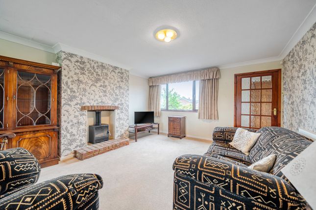 6, Knolls Way, Shefford photo 3