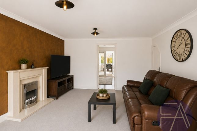 11 Abrams Green, Banks, Lancashire photo 4