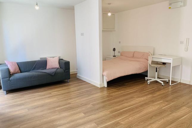 Flat to rent in Gradwell Street, Liverpool