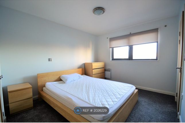 Flat to rent in Churchill Way, Cardiff